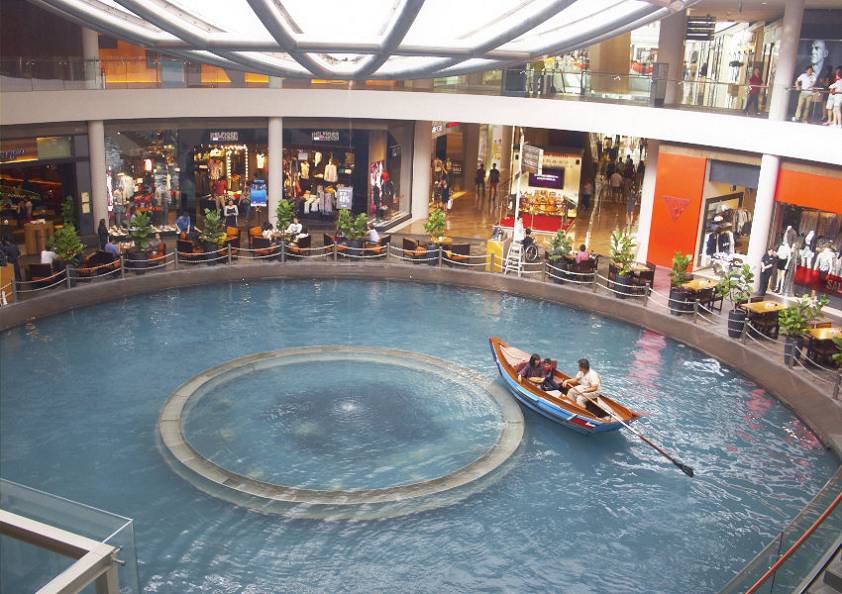 Торговый центр а-ля Венеция Торговый центр а-ля Венеция